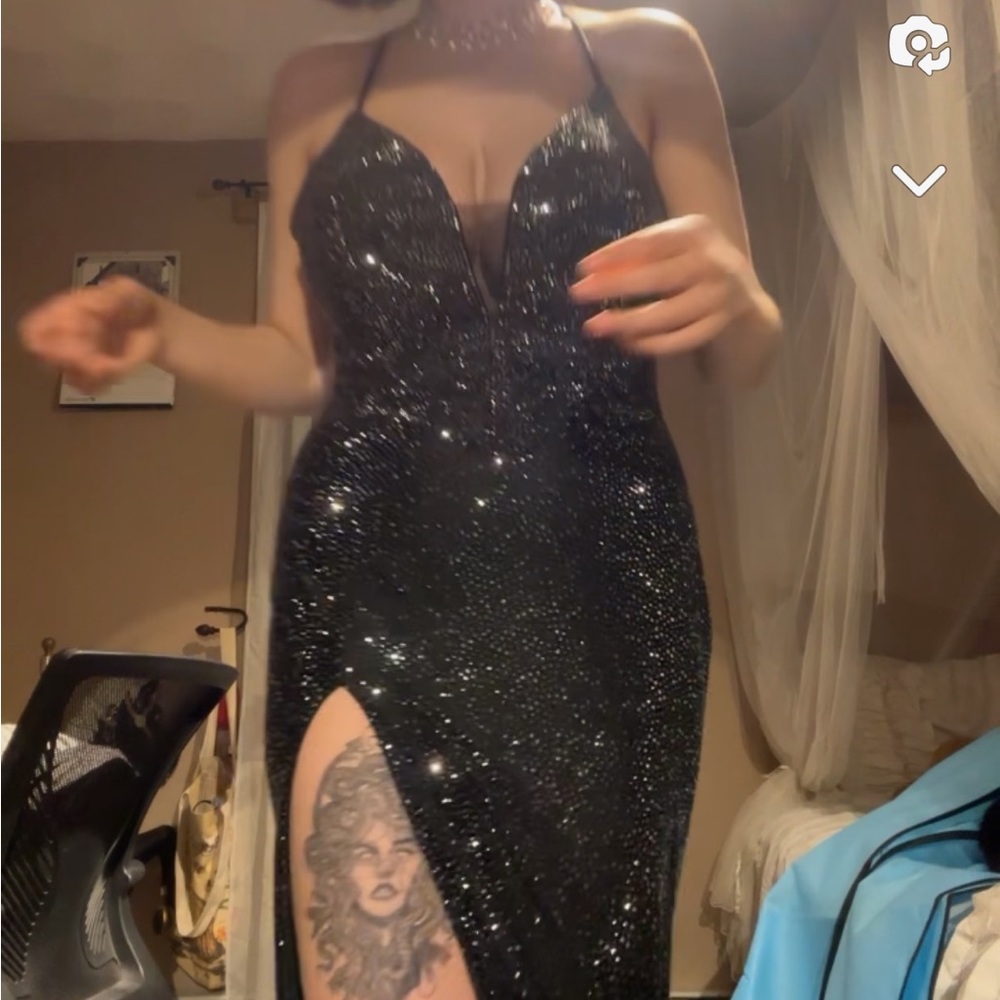 Black prom dress